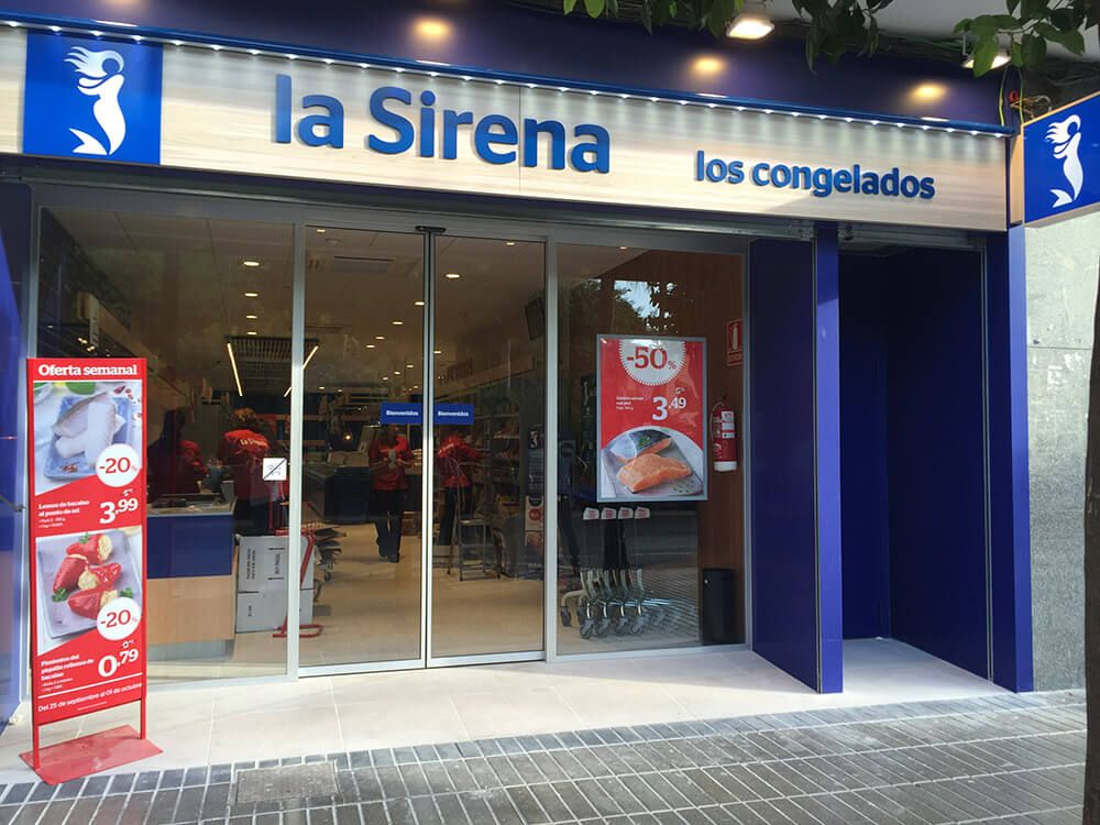 La Sirena store outside